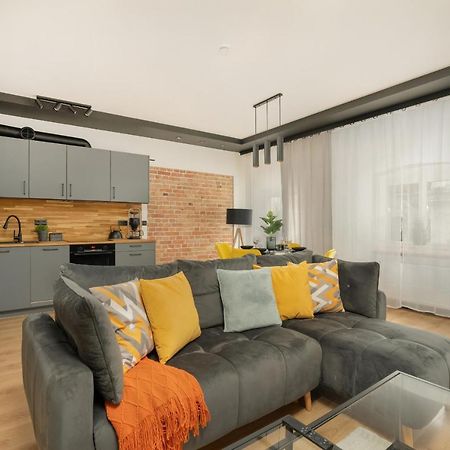 Komeda Apartment Hidden In Poznan Old Town By Noclegi Renters エクステリア 写真