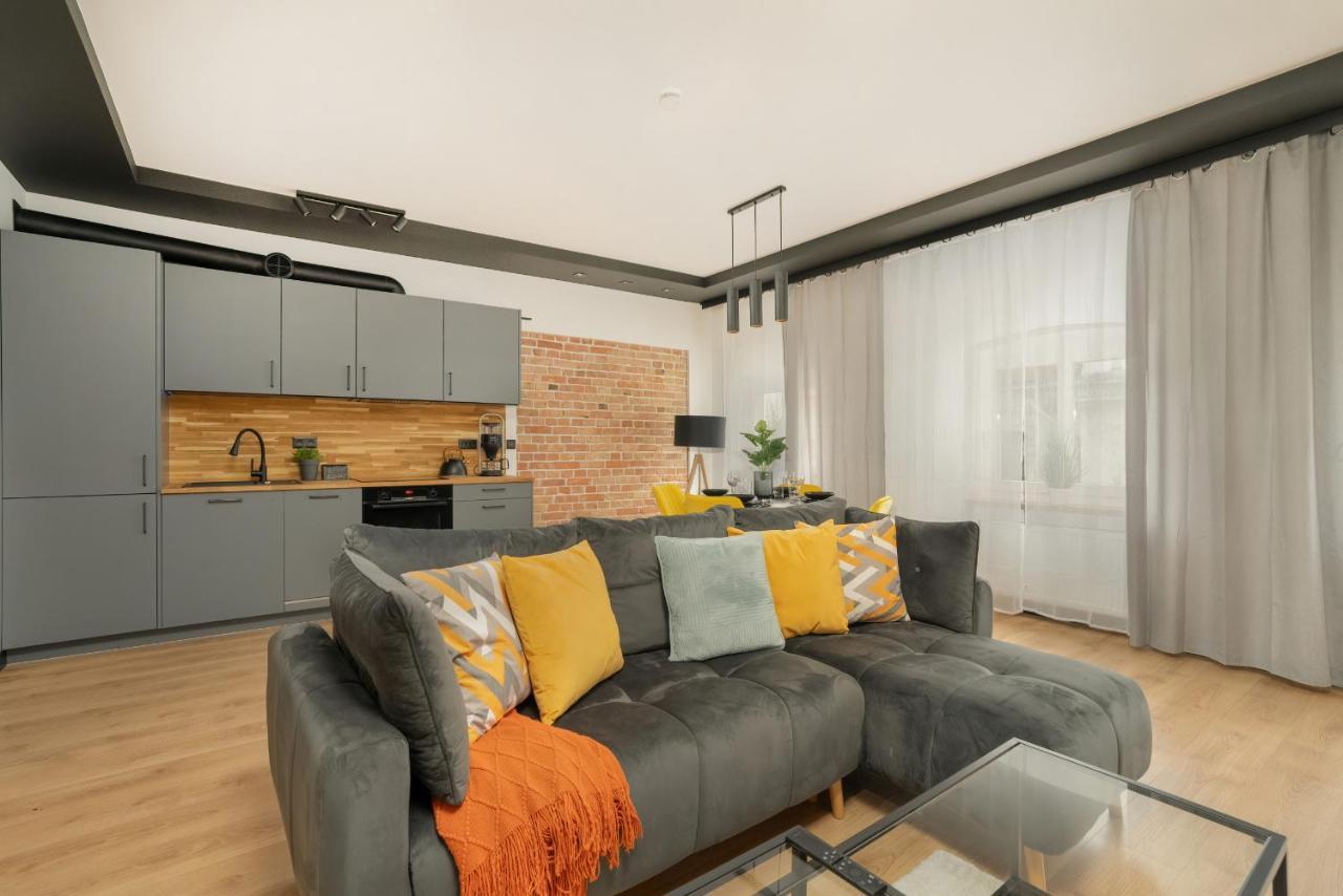 Komeda Apartment Hidden In Poznan Old Town By Noclegi Renters エクステリア 写真