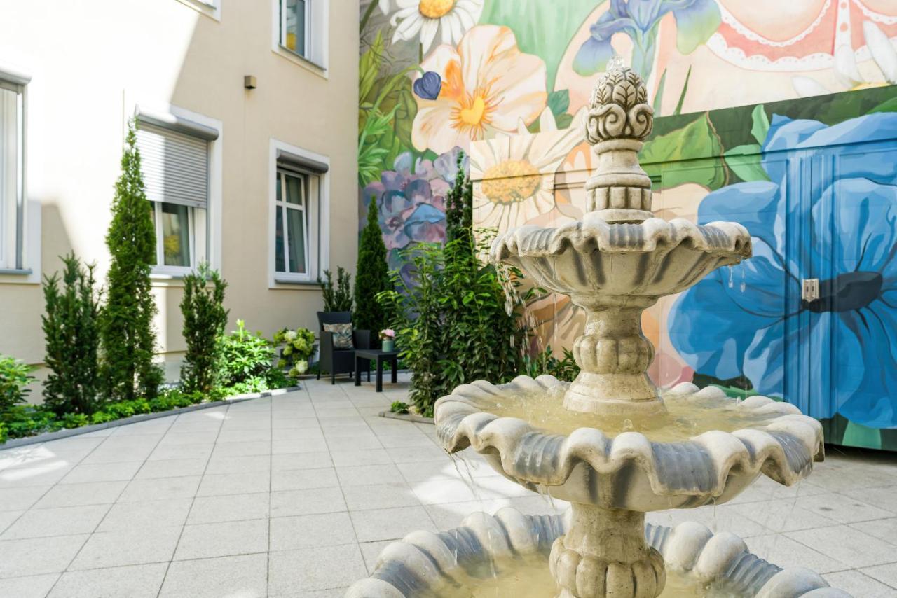 Komeda Apartment Hidden In Poznan Old Town By Noclegi Renters エクステリア 写真