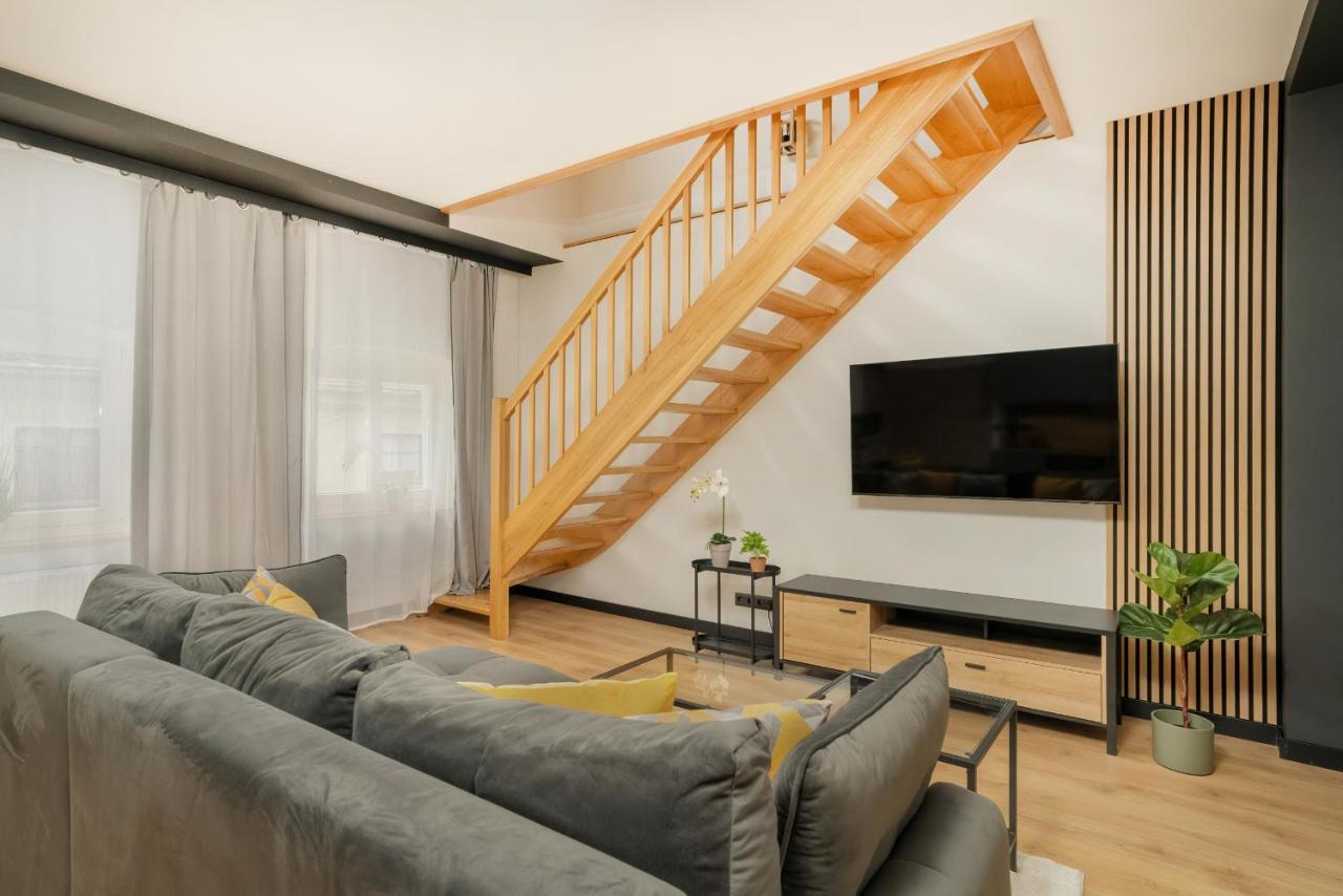 Komeda Apartment Hidden In Poznan Old Town By Noclegi Renters エクステリア 写真